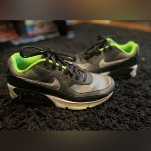 Boys Nike Air Max 90